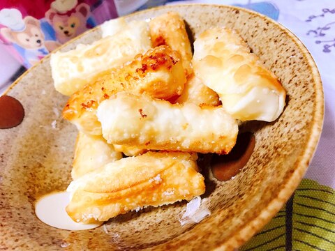 余った餃子の皮でチーズ揚げ